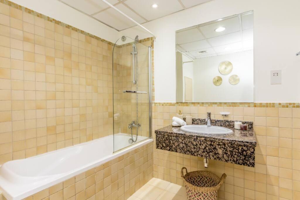 The Premium Jbr Sea View Luxury Suite Awarded "Traveller Award 2025" Ντουμπάι Εξωτερικό φωτογραφία
